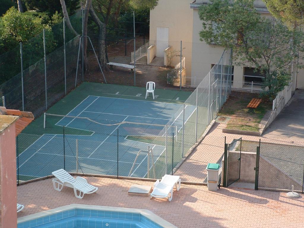 Village Vacances Le Lion De Mer Saint-Raphaël エクステリア 写真