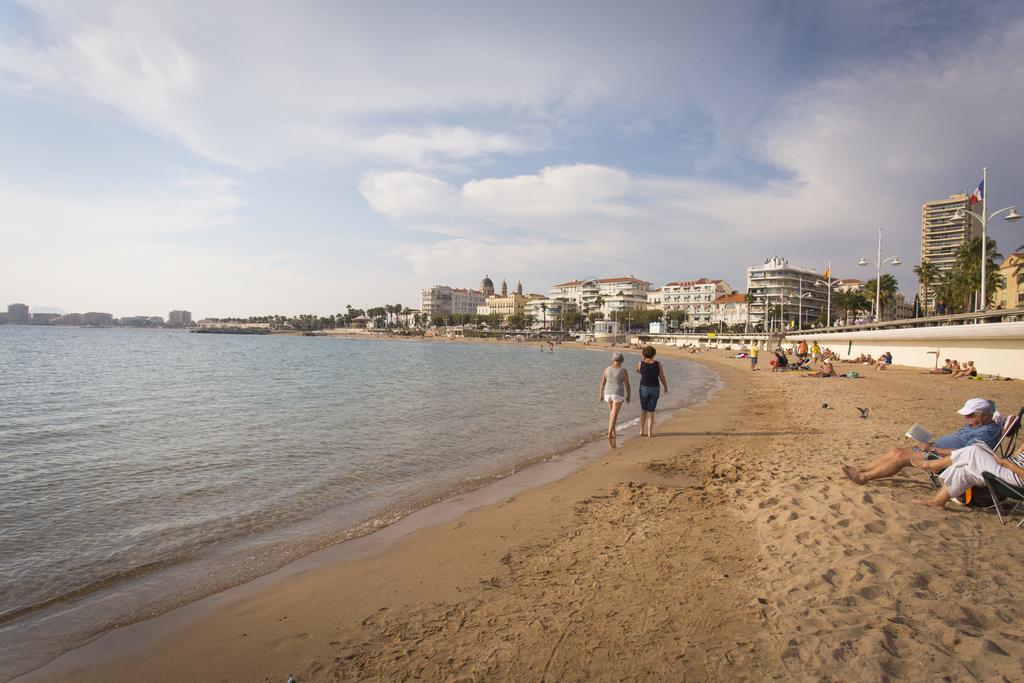 Village Vacances Le Lion De Mer Saint-Raphaël エクステリア 写真