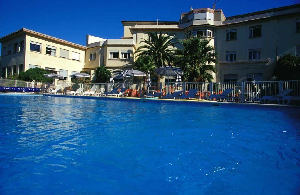 Village Vacances Le Lion De Mer Saint-Raphaël エクステリア 写真