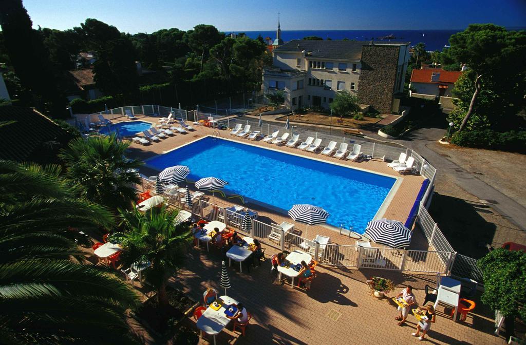 Village Vacances Le Lion De Mer Saint-Raphaël エクステリア 写真